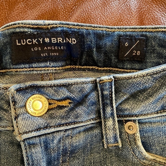 Womens Lucky Brand Low Rise Crop Lolita in Size 6/28 [LIKE NEW] - Picture 1 of 5